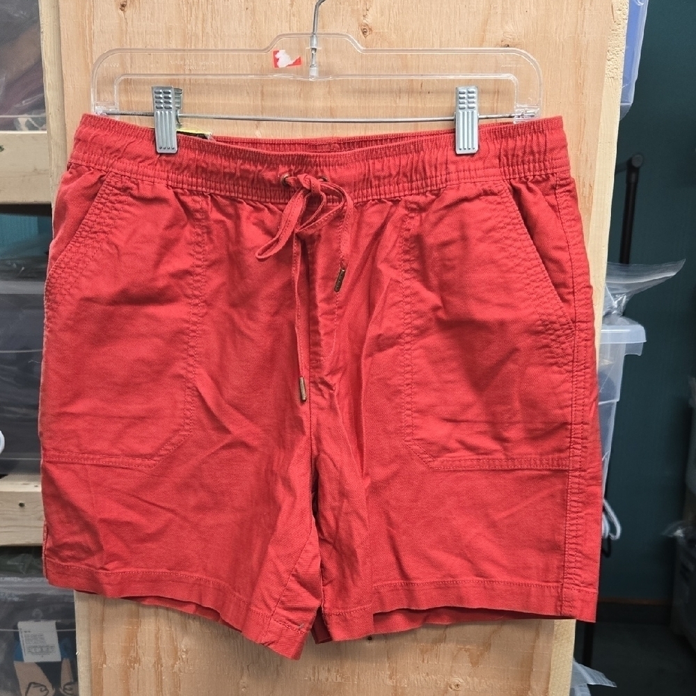 Tahari Size S Burnt Red High Waisted Short
